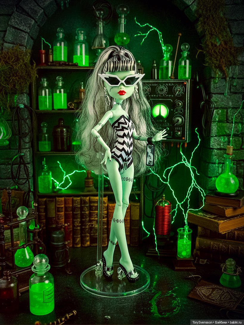Фрэнки — Куклы Monster High и Ever After High: G1