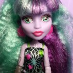 Monster High Твайла Electrified