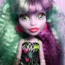 Monster High Твайла Electrified