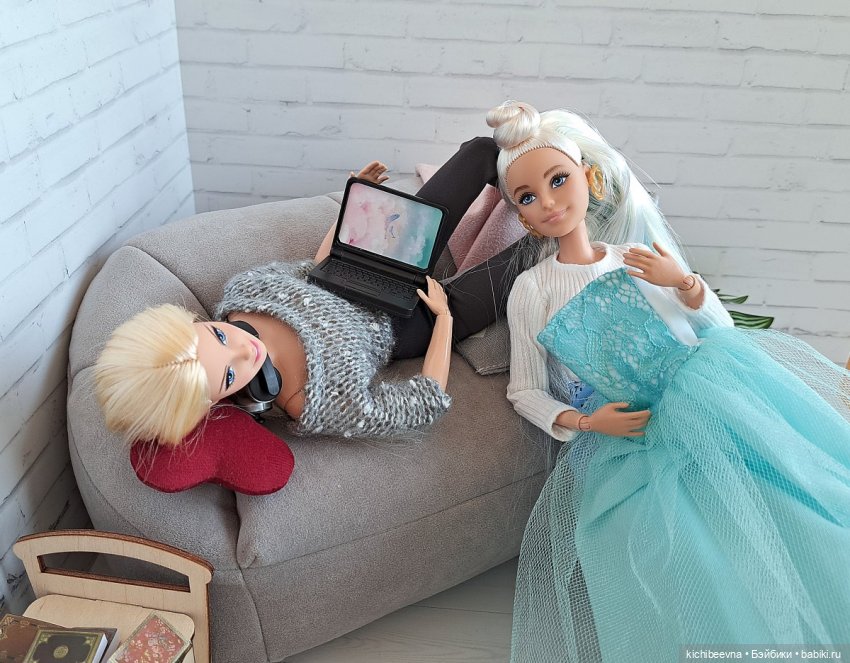 "Да" и "нет" не говори, черный с белым не бери: как наглые девицы на бал собирались