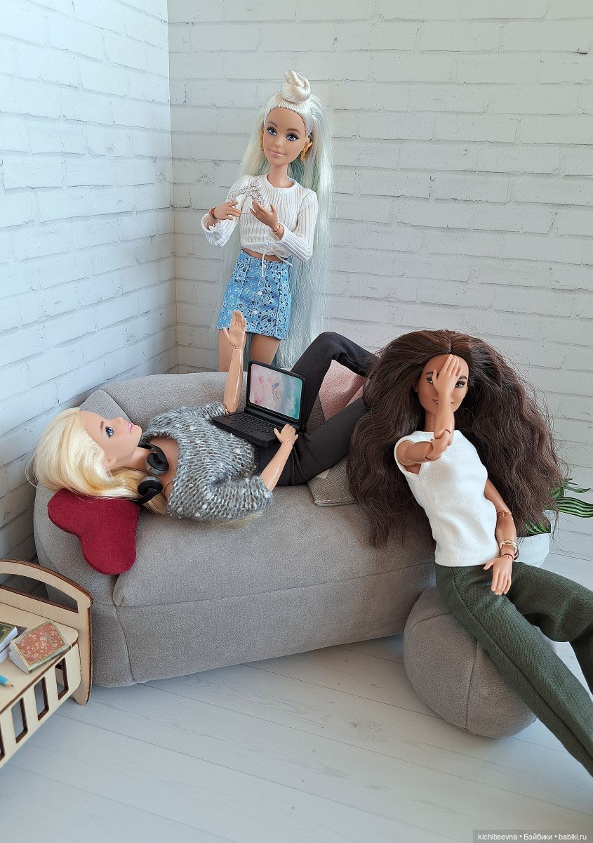 "Да" и "нет" не говори, черный с белым не бери: как наглые девицы на бал собирались (фото 9)