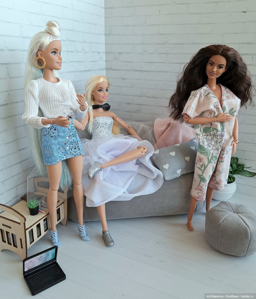 "Да" и "нет" не говори, черный с белым не бери: как наглые девицы на бал собирались