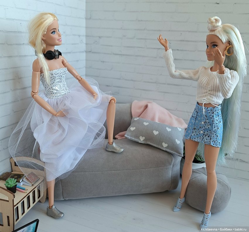 "Да" и "нет" не говори, черный с белым не бери: как наглые девицы на бал собирались