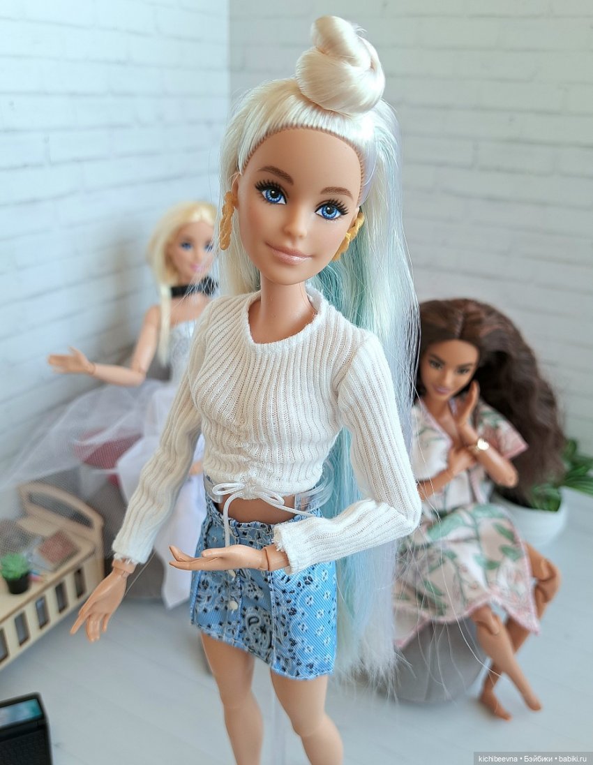 "Да" и "нет" не говори, черный с белым не бери: как наглые девицы на бал собирались