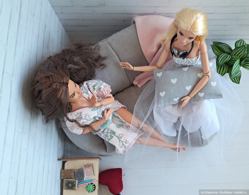 "Да" и "нет" не говори, черный с белым не бери: как наглые девицы на бал собирались