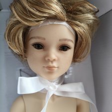 Дуглас Руби Ред, клубная кукла 2025 года