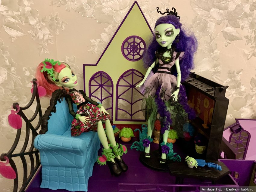 Мой обзор на «Школу монстров» и обзор на коллекцию монстров и куколок формата монстров