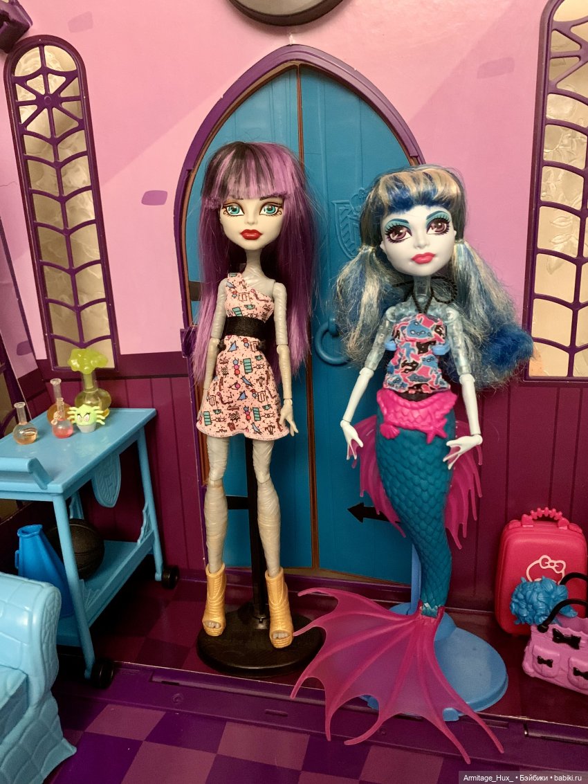 Мой обзор на «Школу монстров» и обзор на коллекцию монстров и куколок формата монстров