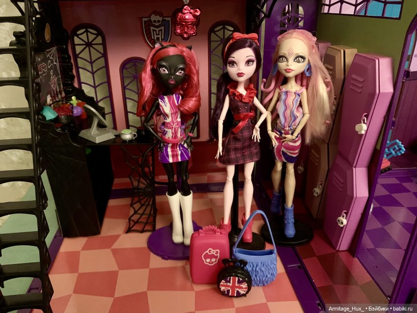 Мой обзор на «Школу монстров» и обзор на коллекцию монстров и куколок формата монстров