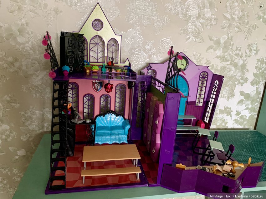 Мой обзор на «Школу монстров» и обзор на коллекцию монстров и куколок формата монстров