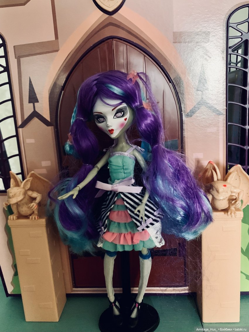 Мой обзор на «Школу монстров» и обзор на коллекцию монстров и куколок формата монстров