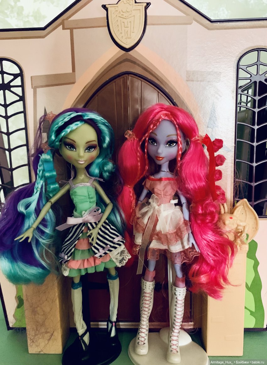 Мой обзор на «Школу монстров» и обзор на коллекцию монстров и куколок формата монстров