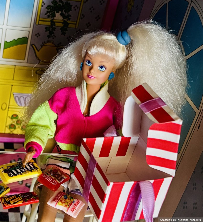 Мой обзор на фирменный домик «Star Home» для Sindy от “hasbro” 1987 год выпуска и мою дизайнерскую работу по мебелировке его