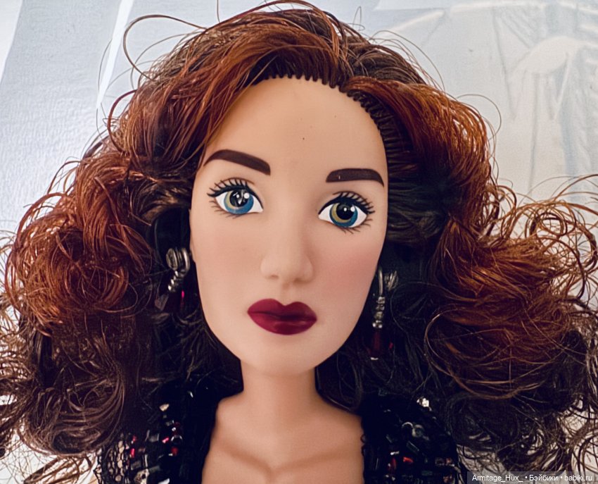 Распаковка, портретная куколка Роза Бьюкейтер от бренда Galoob (фото 2)