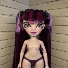 Кукла Rainbow High Деми Батиста