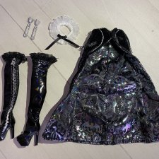 Комплект одежды от Деми Rainbow High