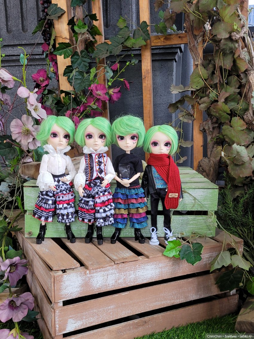 Четверо из ларца, одинаковых с лица