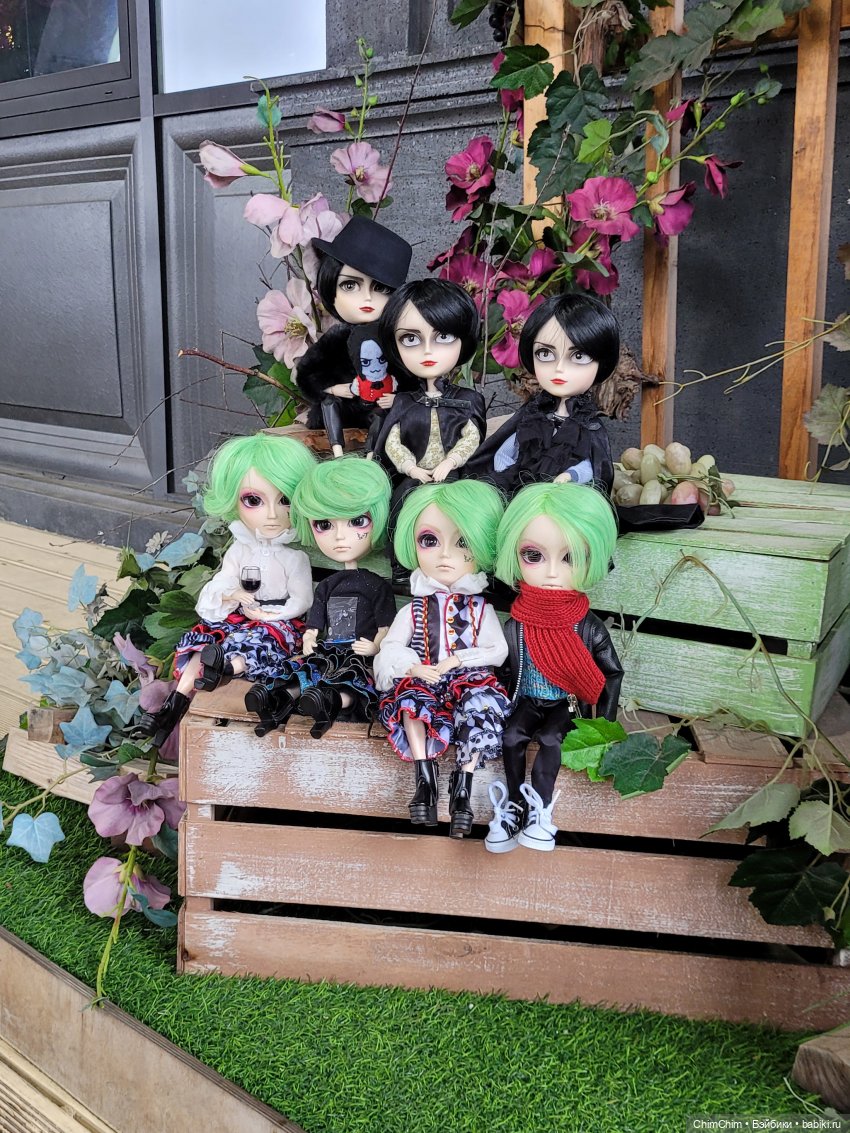 Четверо из ларца, одинаковых с лица