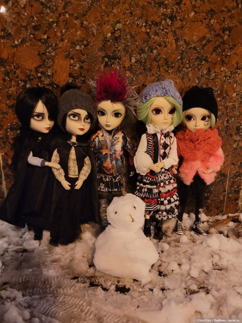 Четверо из ларца, одинаковых с лица