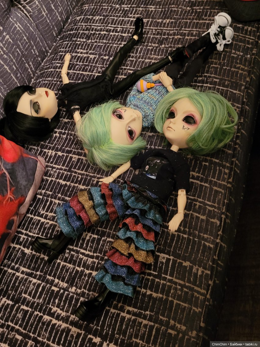 Четверо из ларца, одинаковых с лица