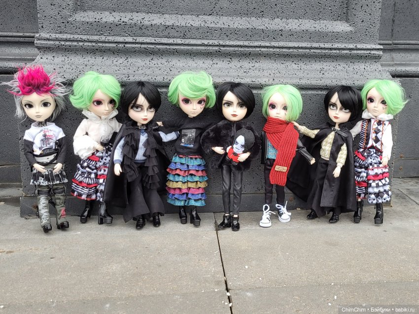 Четверо из ларца, одинаковых с лица