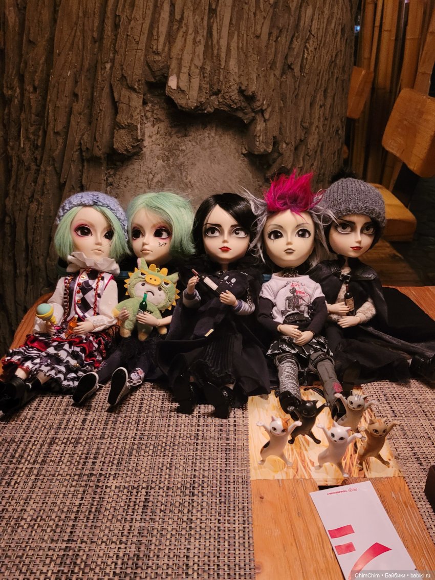 Четверо из ларца, одинаковых с лица