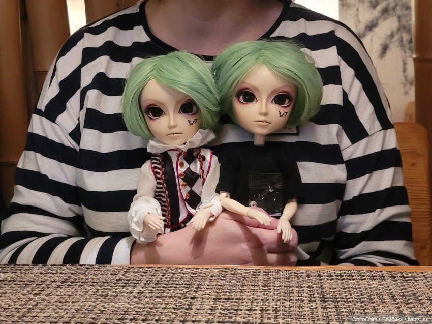 Четверо из ларца, одинаковых с лица