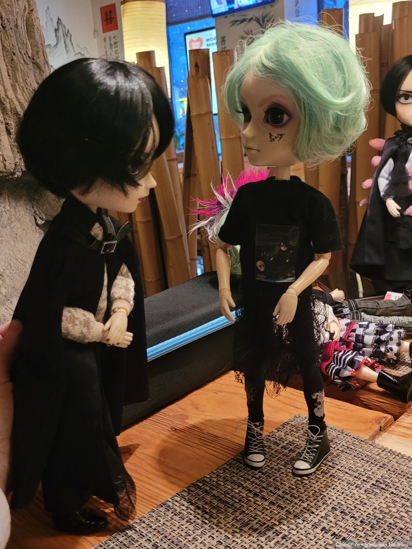 Четверо из ларца, одинаковых с лица