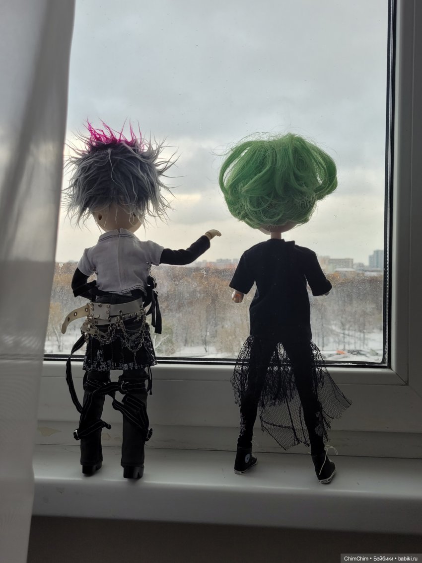 Четверо из ларца, одинаковых с лица