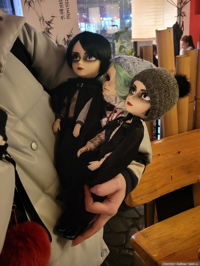 Четверо из ларца, одинаковых с лица