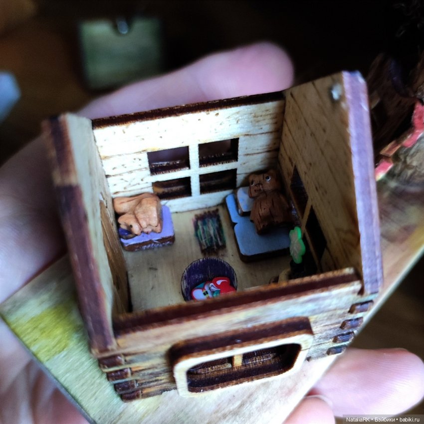 Домик в лесу — Авторские игрушки из дерева: резьба (фото 8)