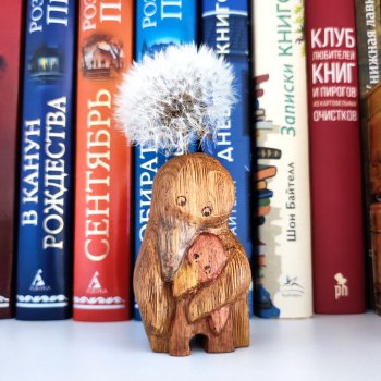 Под крылышком. История одной вазочки