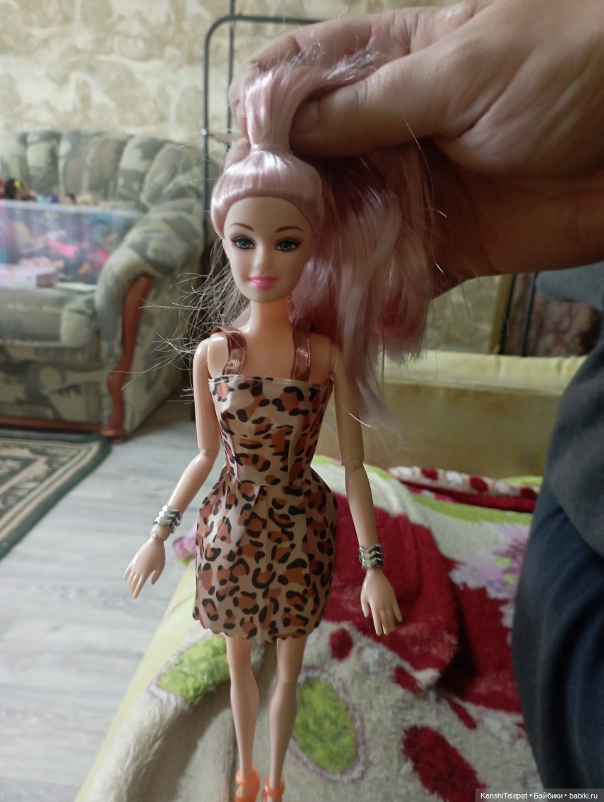 Как хозяин подарил мне платье и обувь (фото 4)