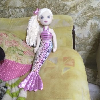 Новенькая в моей коллекции. Снова текстильная.