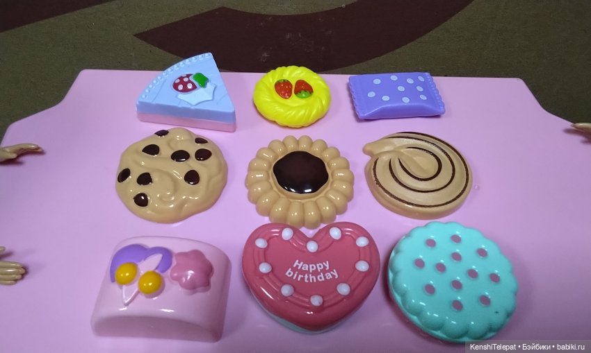 Мои куклы получили новые сладости