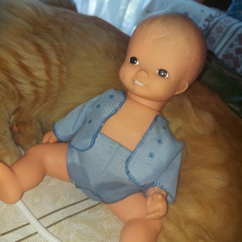 Нашелся еще один  старенький пупс