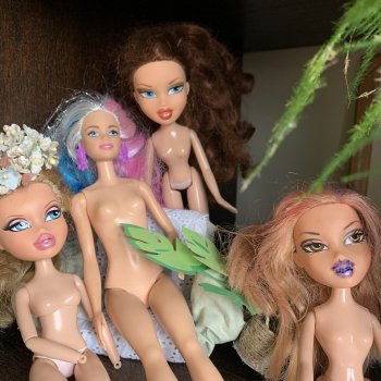 3 Bratz и 1,5 Barbi