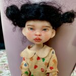 Уникальная Йоко с огромным гардеробом