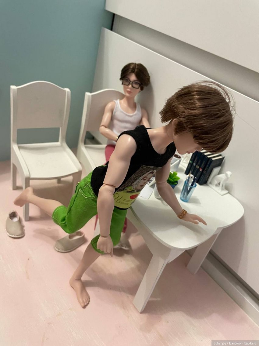 Работаем работу на работе. Или суровые будни айдолов