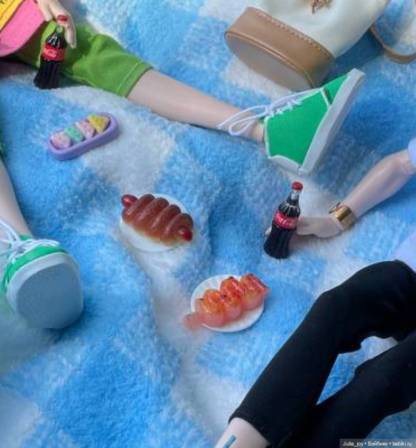 Волонтеры или пикник на обочине беговой дорожки (фото 4)