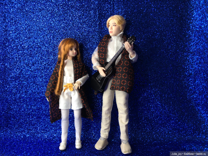 Новогодняя телепрограмма «Шире круг». Песня «Две звезды»