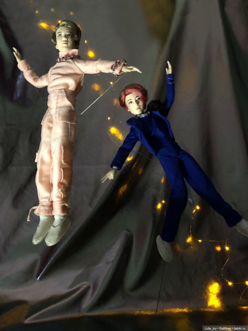 Новогодняя телепрограмма «Шире круг». Песня «Две звезды»