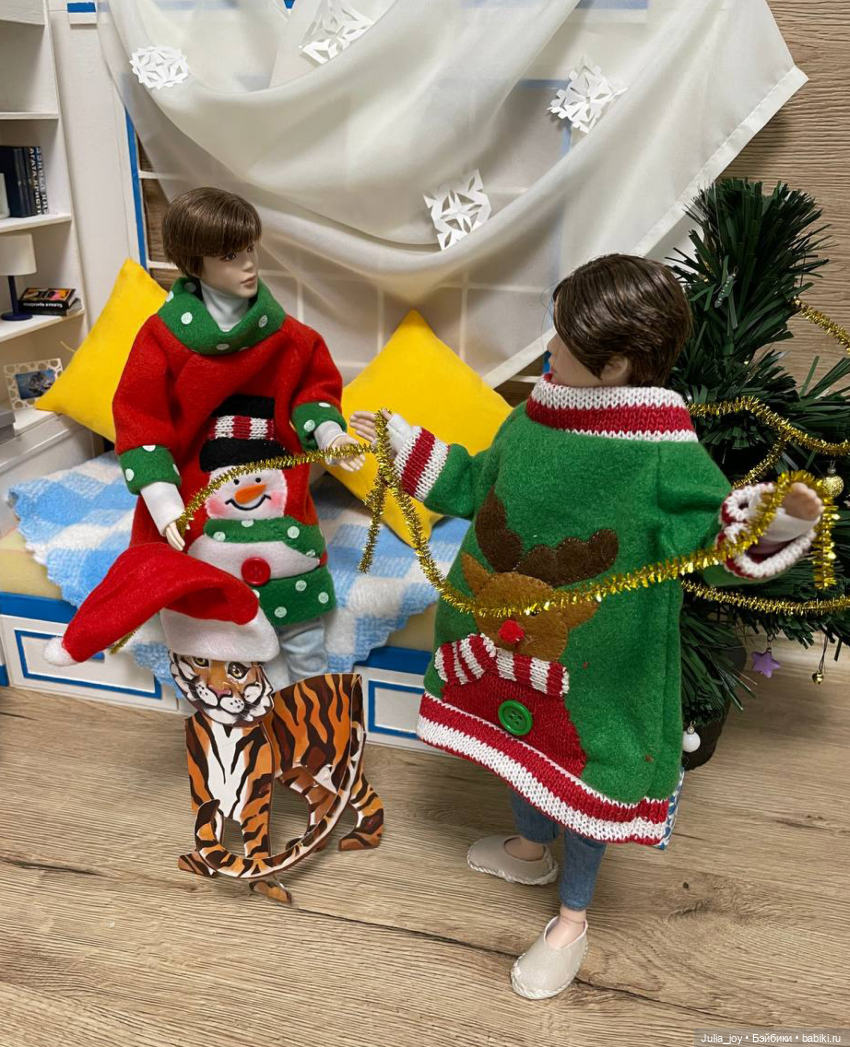 Время для елки. Ставим РАЗ, ставим ДВА…