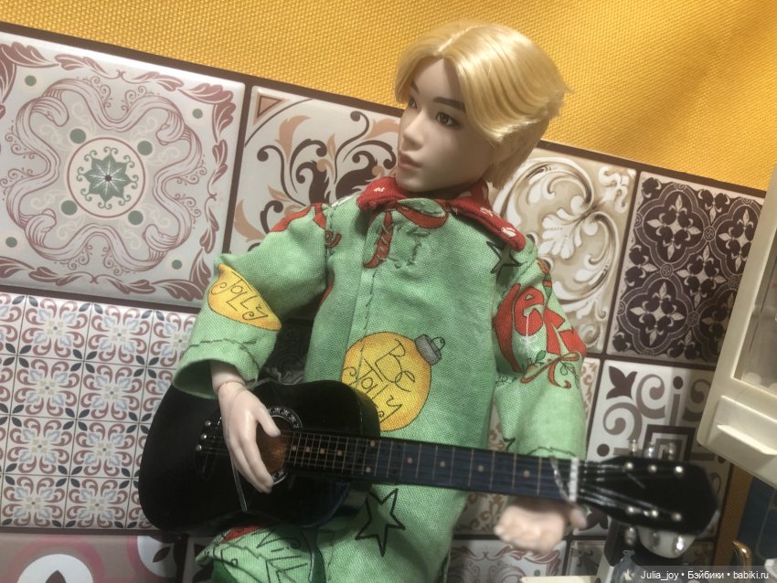 Вечер под гитару — Куклы BTS (БТС) от Mattel: K