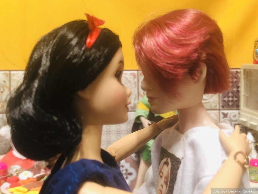 Вечер под гитару — Куклы BTS (БТС) от Mattel: K