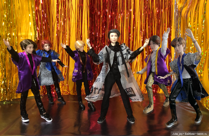 Август Фест. Выступление – перфоманс на песню IDOL