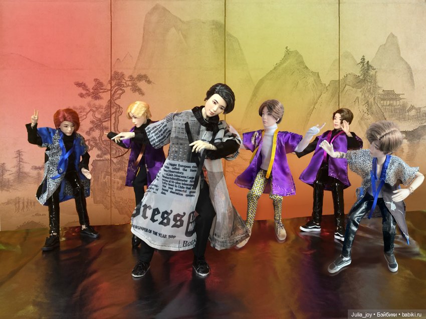 Август Фест. Выступление – перфоманс на песню IDOL