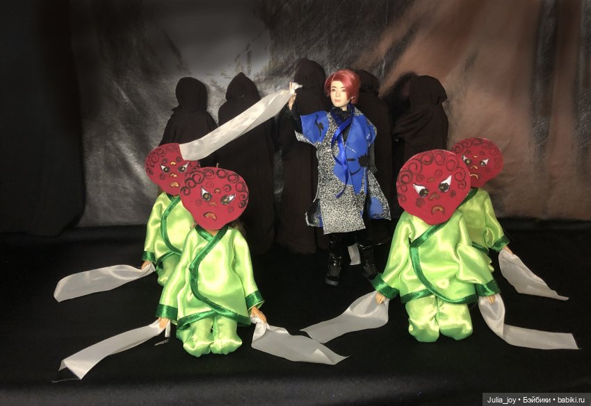 Август Фест. Выступление – перфоманс на песню IDOL