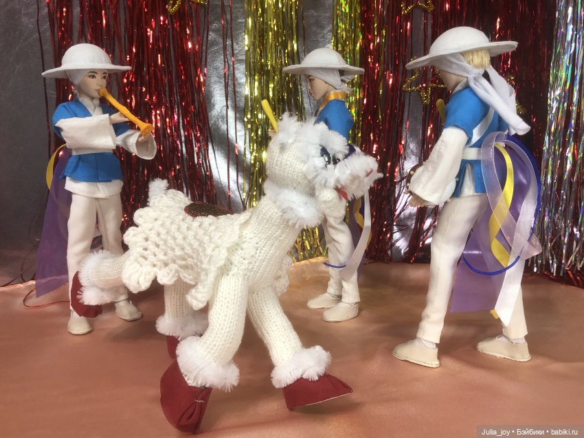 Август Фест. Выступление – перфоманс на песню IDOL