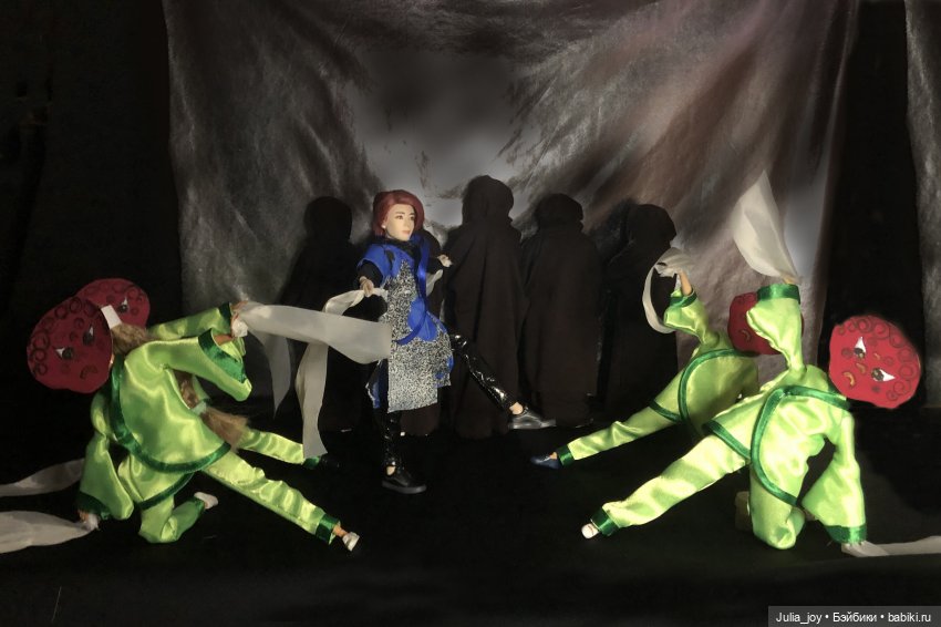 Август Фест. Выступление – перфоманс на песню IDOL